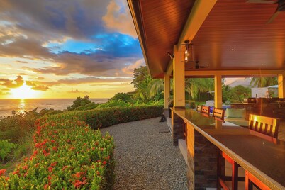 Breathtaking View Luxury 3-bedroom house in Nature Lovers, Ojochal