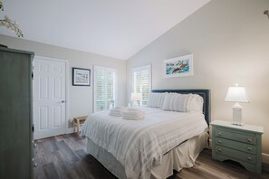 2 bedrooms, iron/ironing board, free WiFi, bed sheets - Darling Sea Pines Condo, 2 Bdrm/2Ba w/Bikes! Pool & Lagoon View, Pets welcome! (Hilton Head Island)