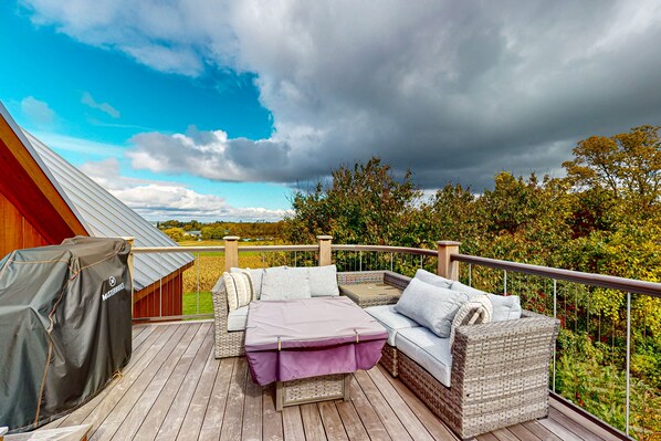 Terrace/patio - Beautiful home in wine country w/ deck, peaceful views & close to town (Penn Yan)