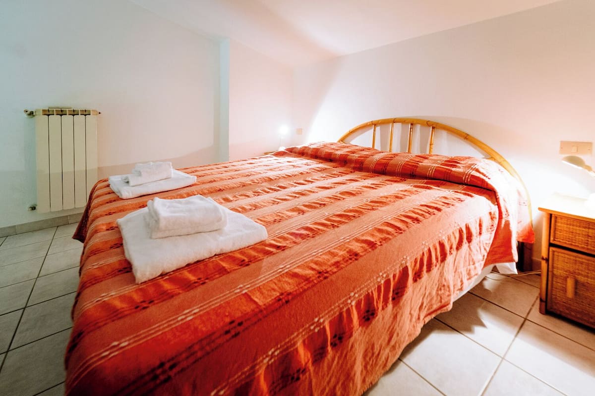 Studio Supérieur, patio, rez-de-chaussée | 1 chambre, rideaux occultants, Wi-Fi gratuit, draps fournis