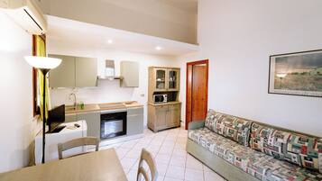 1 habitación, cortinas blackout, wifi gratis y ropa de cama