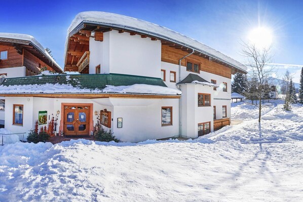 Apartment | Exterior - Apartment in Flachau With a Terrace (Flachau)
