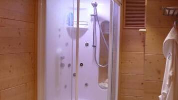 Sauna, steam room