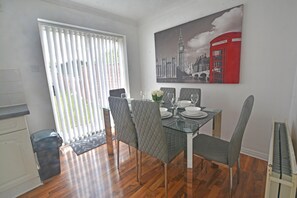 تناول الطعام