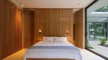 4 bedrooms, in-room safe, free WiFi, bed sheets