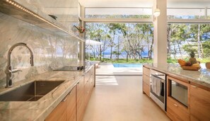 Fridge, microwave, oven, coffee/tea maker