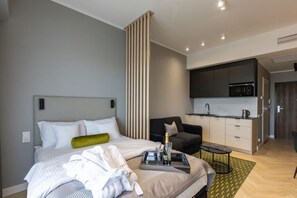 1 bedroom, bed sheets - Apartment in Szczecin With Pool and Terrace (Szczecin)