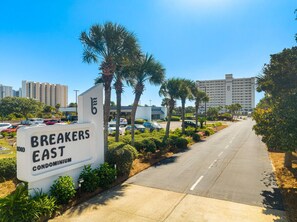 Property grounds - 30-Foot Oceanfront Balcony |Oceanfront Pool|Heart of Destin (Destin)