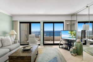 TV, books, computer monitors - 30-Foot Oceanfront Balcony |Oceanfront Pool|Heart of Destin (Destin)