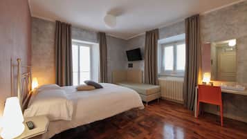 Deluxe Triple Room, Private Bathroom | Egyptian cotton sheets, premium bedding, down comforters, in-room safe