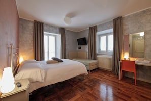 Deluxe Triple Room, Private Bathroom | Egyptian cotton sheets, premium bedding, down comforters, in-room safe