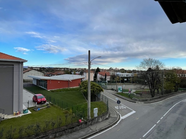 エジプト綿のシーツ、高級寝具、羽毛の掛け布団、セーフティボックス (室内)