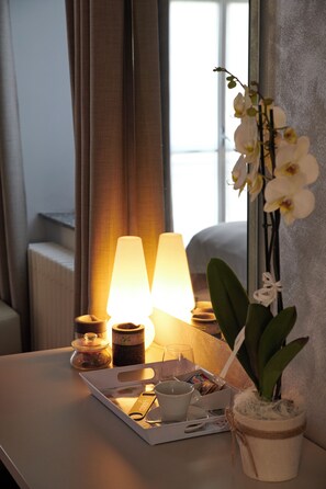 Egyptian cotton sheets, premium bedding, down duvets, in-room safe