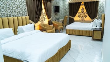 Habitación doble Deluxe | Insonorización, tabla de planchar con plancha y wifi gratis