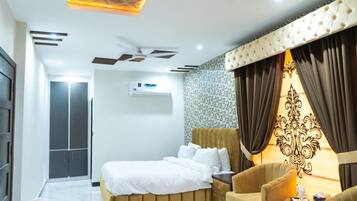 Soundproofing, iron/ironing board, free WiFi