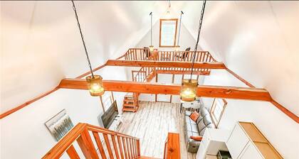 Charming 2-bedroom VIP cottage in Pulaski 1.9 m away from famous salmon river