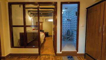 Comfort Triple Room | Desk, laptop workspace, free WiFi