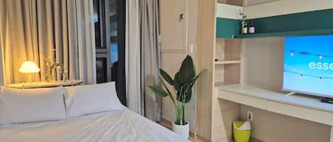 1 bedroom, iron/ironing board, WiFi, bed sheets