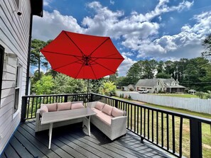 Property grounds - Cozy 4-Bedroom Retreat Near Stone Mountain Park – Perfect for Family Getaways! (Stone Mountain)