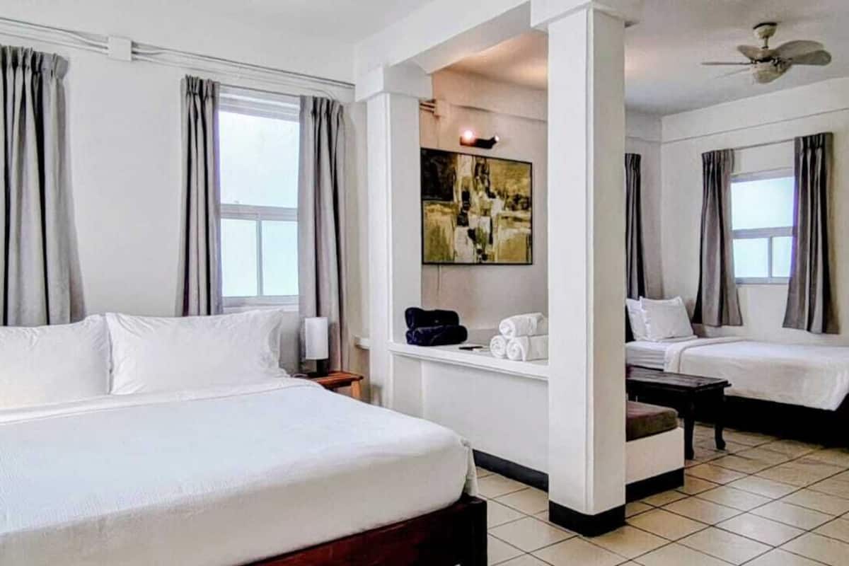 Deluxe Room | Pool | 3 outdoor pools