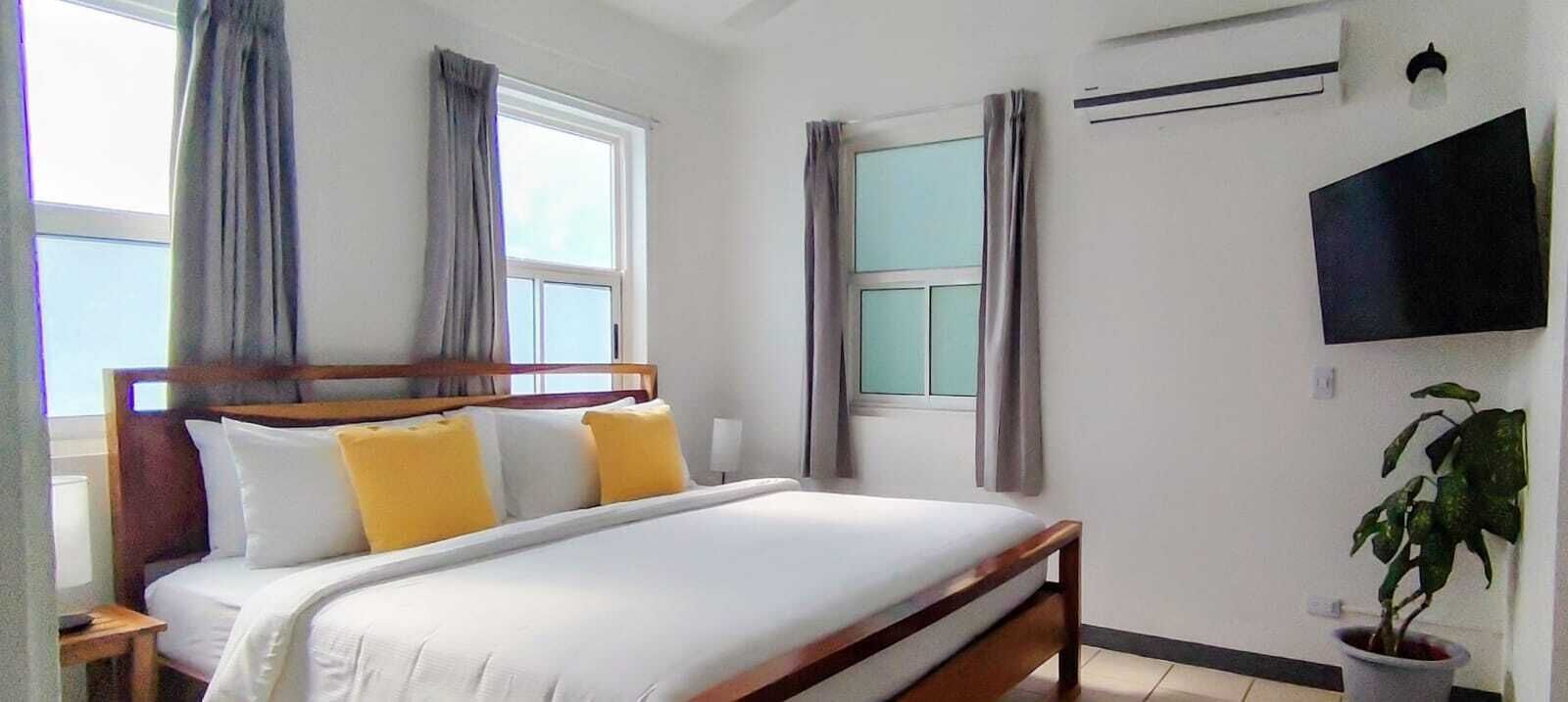 Deluxe Room | Living area