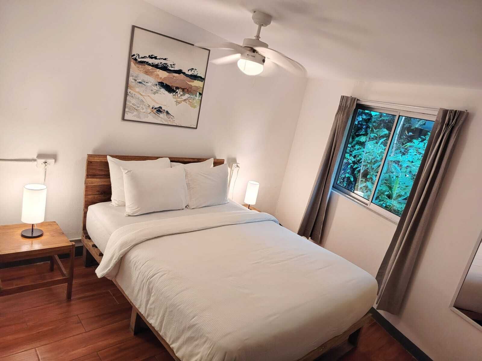 Cozy Double Small Room | Hypo-allergenic bedding, blackout drapes, soundproofing, free WiFi