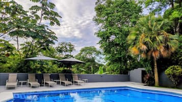 3 outdoor pools