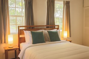 Family Room | Hypo-allergenic bedding, blackout drapes, soundproofing, free WiFi - Alma Vida Hotel (Quepos)