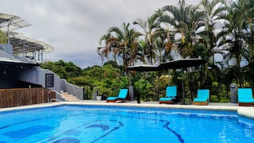 3 outdoor pools