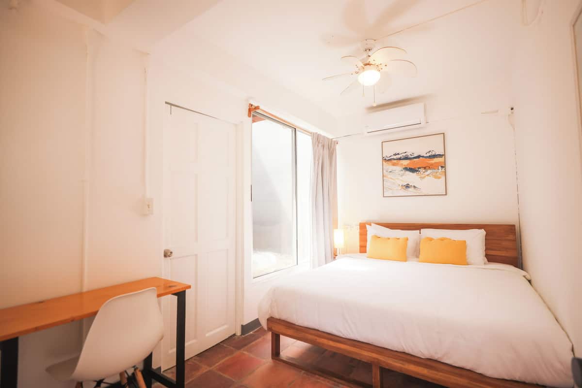 Cozy Double Small Room | 1 bedroom, hypo-allergenic bedding, blackout curtains, soundproofing