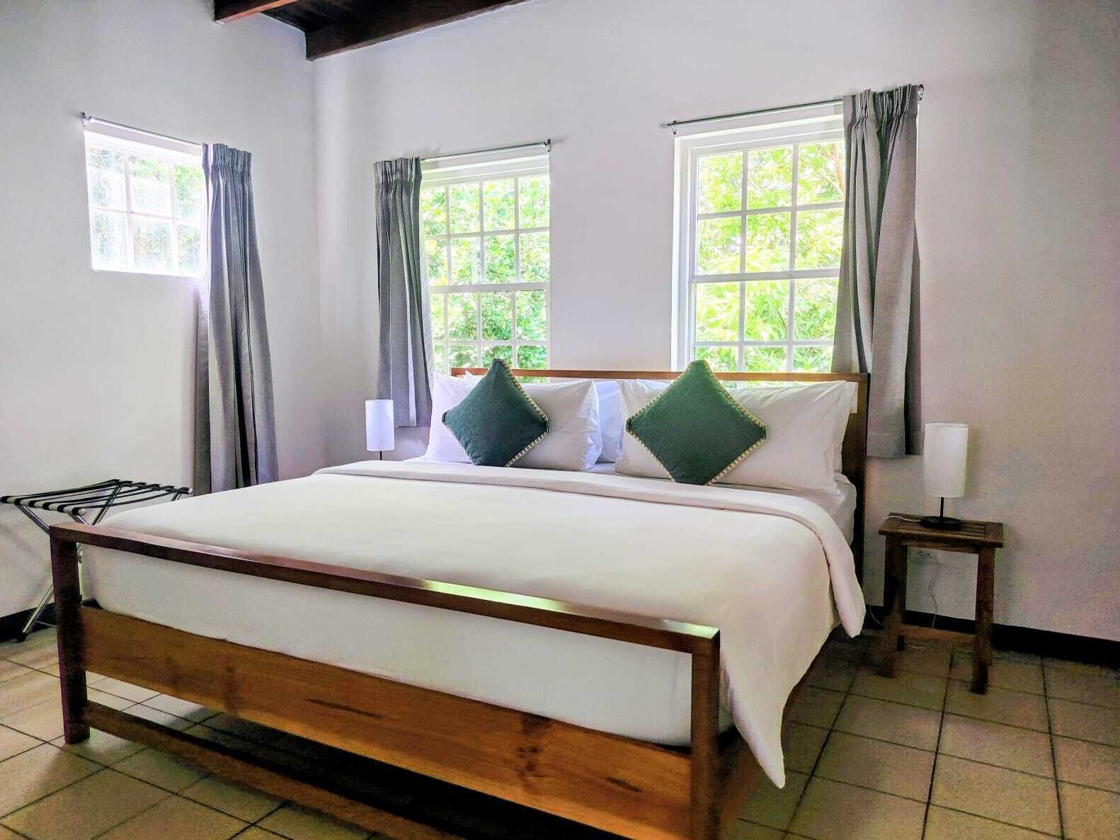 Family Room | Hypo-allergenic bedding, blackout drapes, soundproofing, free WiFi