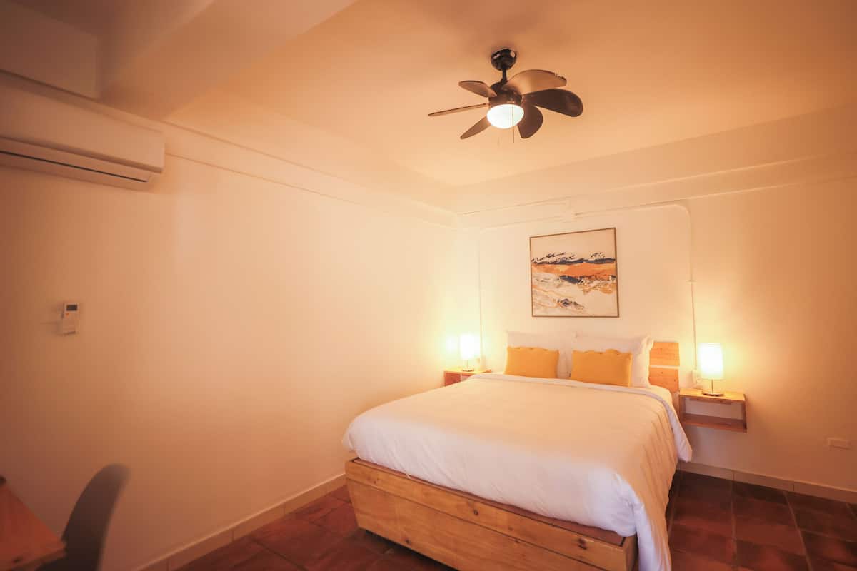 1 bedroom, hypo-allergenic bedding, blackout curtains, soundproofing