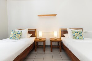Standard Twin | Hypo-allergenic bedding, blackout curtains, soundproofing, free WiFi - Alma Vida Hotel (Quepos)