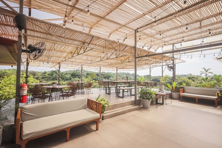 Restaurant. Alma Vida Hotel