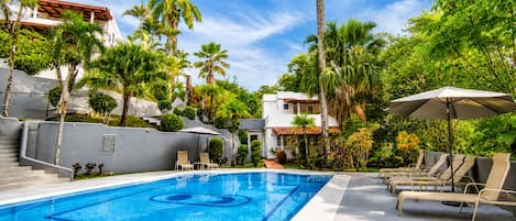 3 outdoor pools