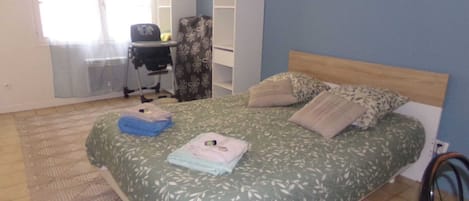 1 bedroom, iron/ironing board, free WiFi