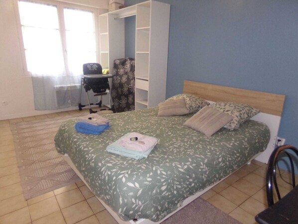 1 bedroom, iron/ironing board, free WiFi