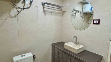 淋浴设施、环保洗浴用品、吹风机、毛巾