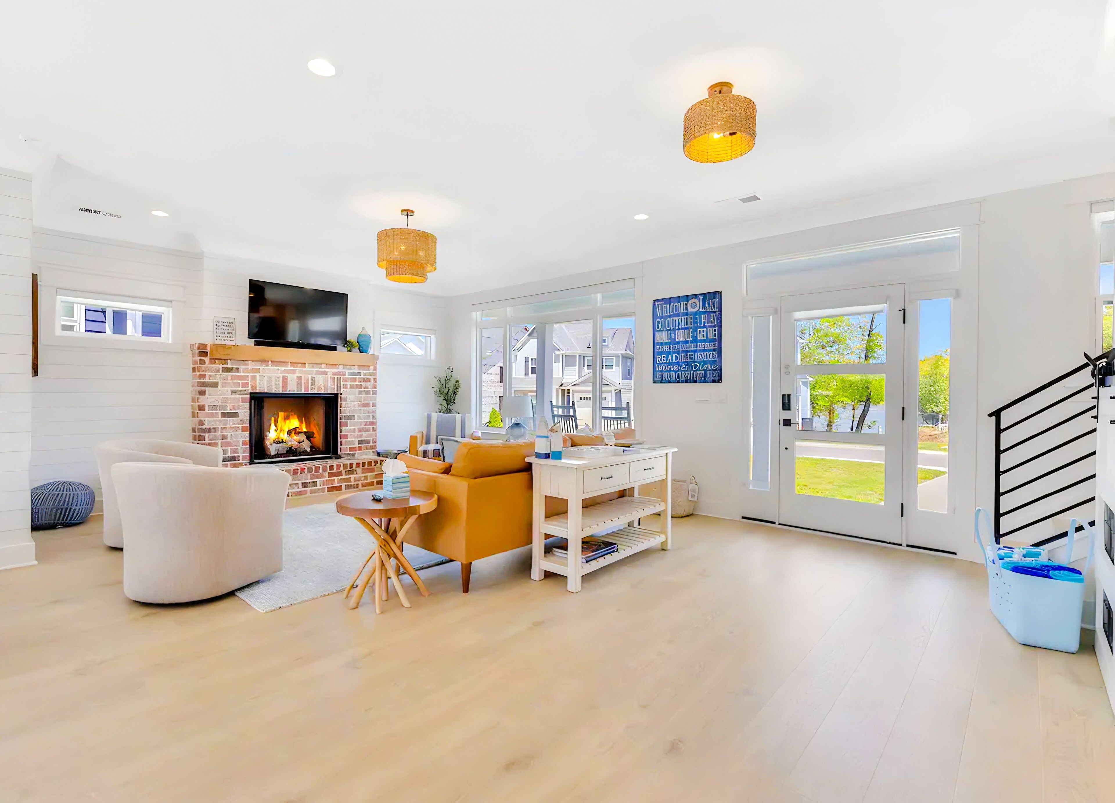 智能电视、壁炉