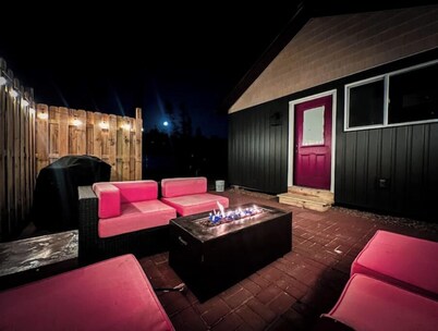 Northwoods Getaway! Fall Ride with TONS of parking space! Minutes from Tomahawk!