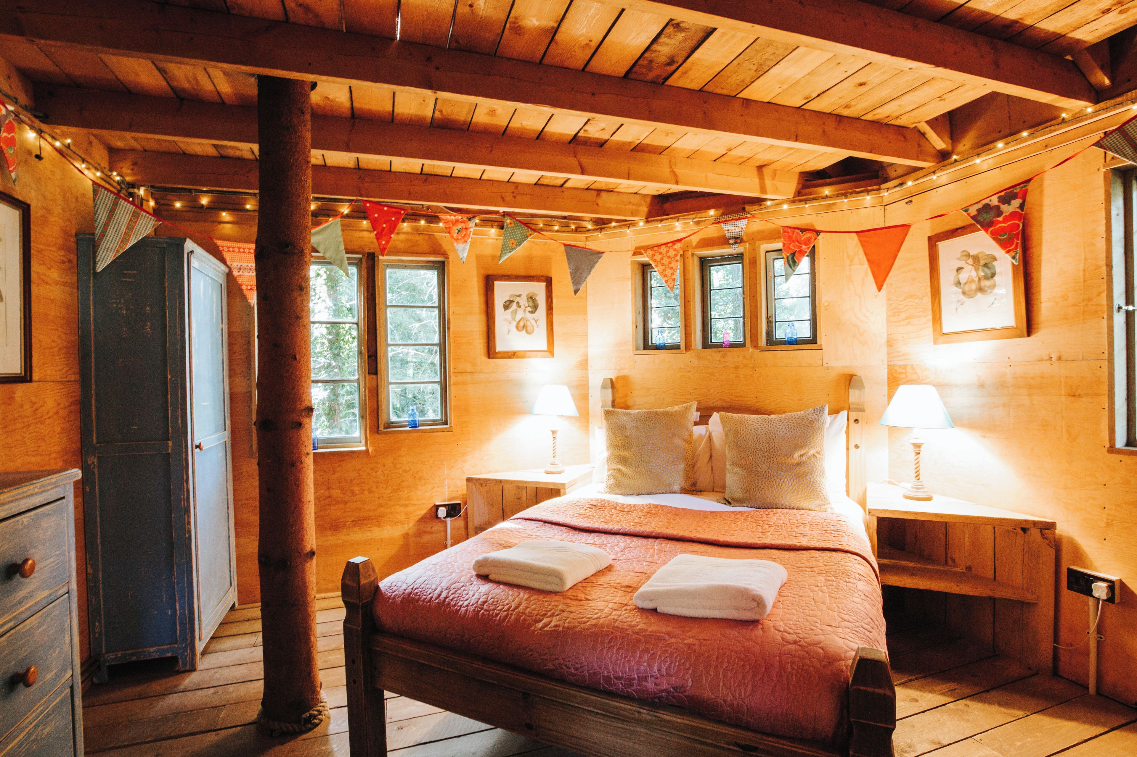 Exclusive Tree House | Individually furnished, bed sheets