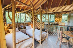 Executive Tree House | Individually furnished, bed sheets - West Lexham Wellness and Retreat Centre (King's Lynn)