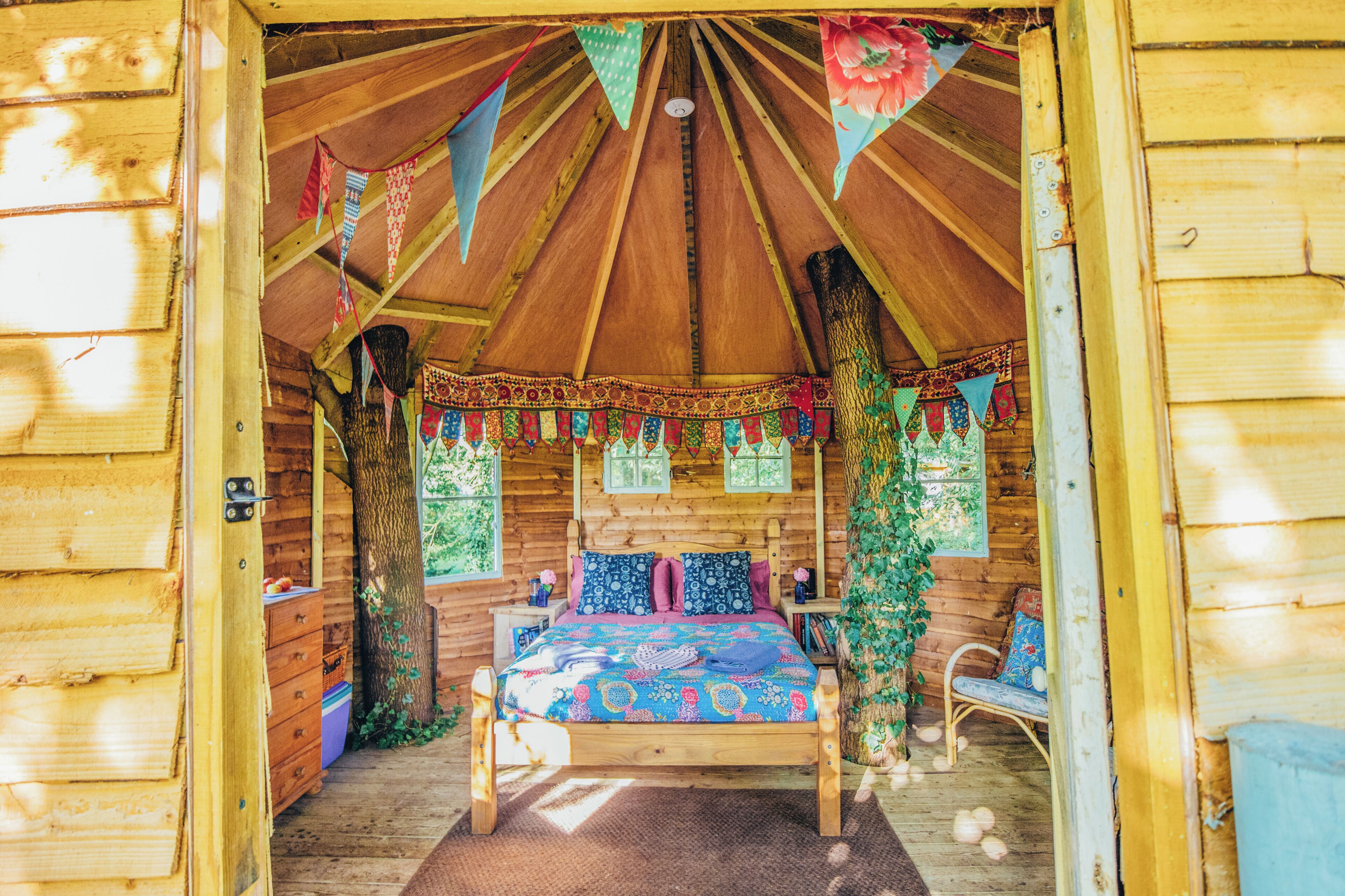 Economy Tree House | Individually furnished, bed sheets