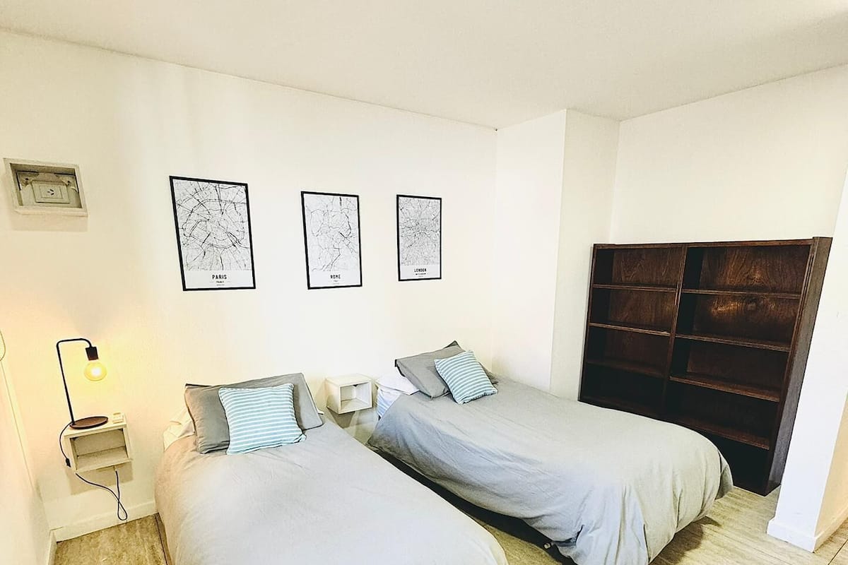 Classic Double Room | Soundproofing, free WiFi, bed sheets