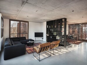 Exclusive Penthouse, 2 Bedrooms, City View