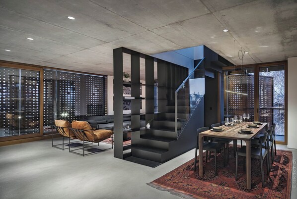 Exclusive Penthouse, 2 Bedrooms, City View