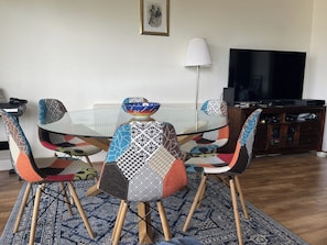 Apartment | Dining