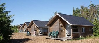 Cabin in Camping Resort-shared Bathroom