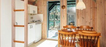 Cabin in Camping Resort-shared Bathroom