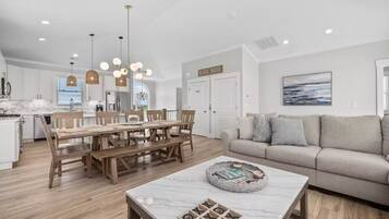 Smart-TV, Kamin, Bücher